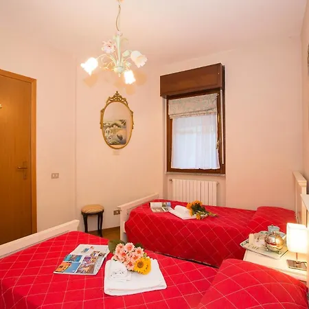 Azzano Sleeps 6 Pool *