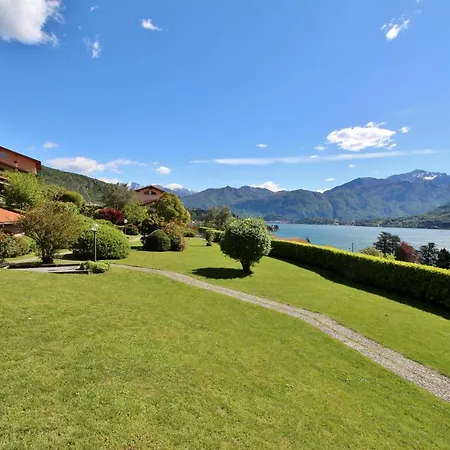 Azzano Sleeps 6 Pool Lenno