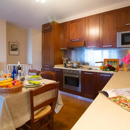 Azzano Sleeps 6 Pool Apartment